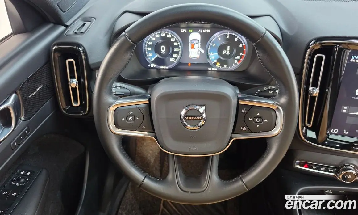 Volvo XC40 2019 2.0 автомат (гидро), фото 13 Volvo XC40 2019 2.0 автомат (гидро), фото 13