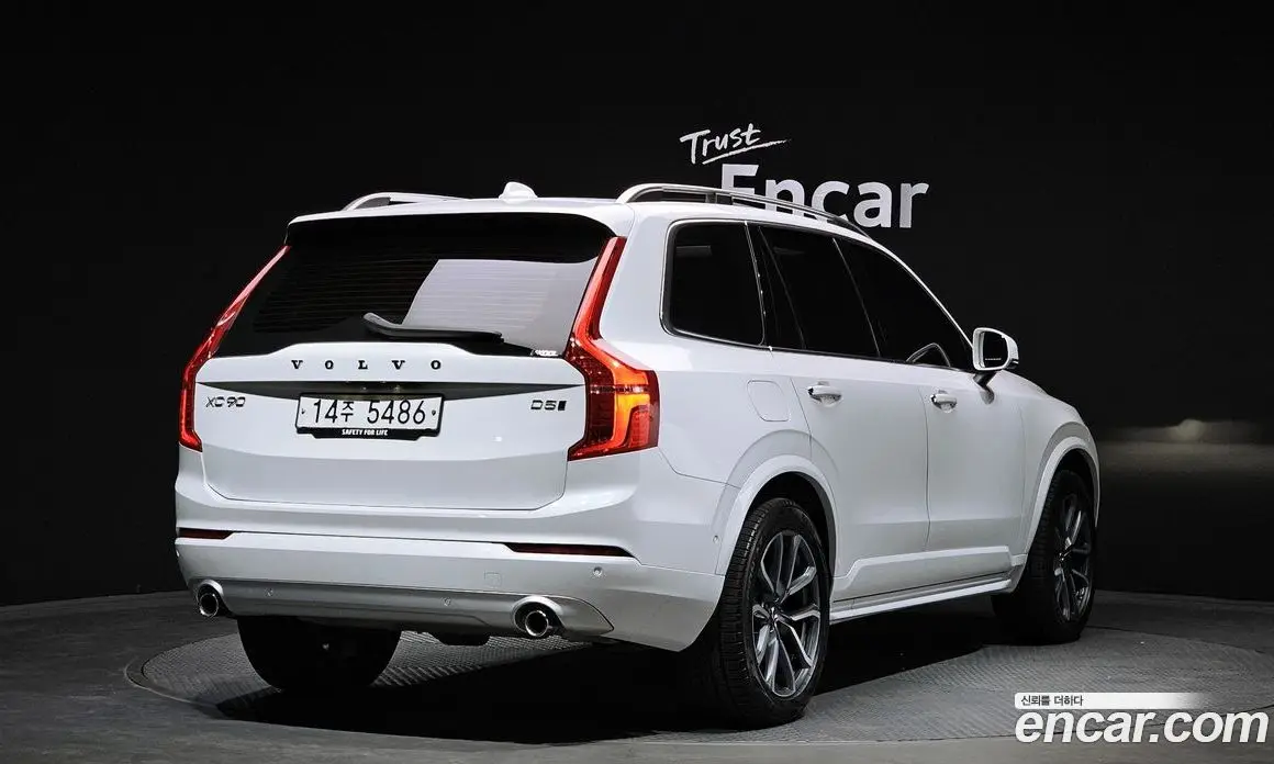 Volvo XC90 2019 2.0 автомат (гидро), фото 2 Volvo XC90 2019 2.0 автомат (гидро), фото 2