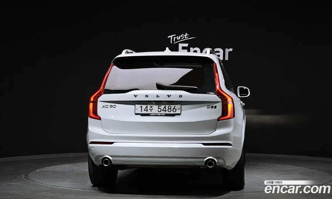 Volvo XC90 2019 2.0 автомат (гидро), фото 4 Volvo XC90 2019 2.0 автомат (гидро), фото 4