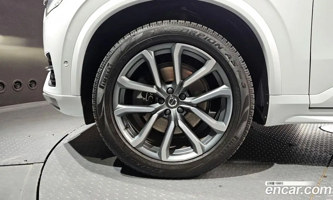 Volvo XC90 2019 2.0 автомат (гидро), фото 5 Volvo XC90 2019 2.0 автомат (гидро), фото 5