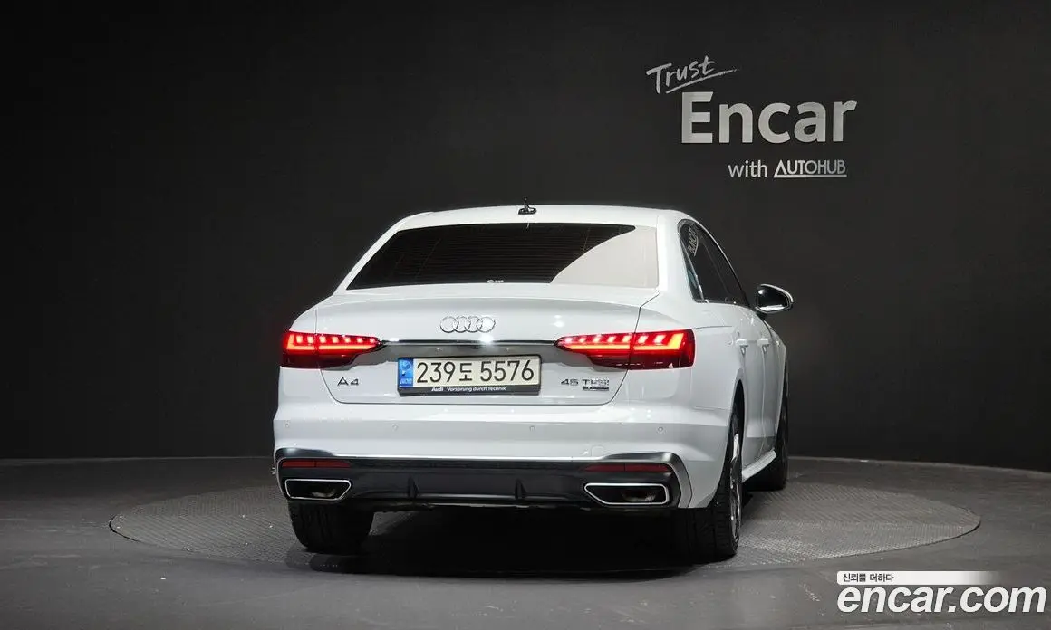 Audi A4 2021 2.0 автомат (гидро), фото 4