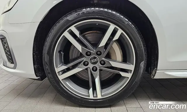 Audi A4 2021 2.0 автомат (гидро), миниатюра 5