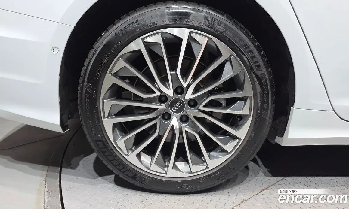 Audi A6 2025 2.0 автомат (гидро), фото 5 Audi A6 2025 2.0 автомат (гидро), фото 5