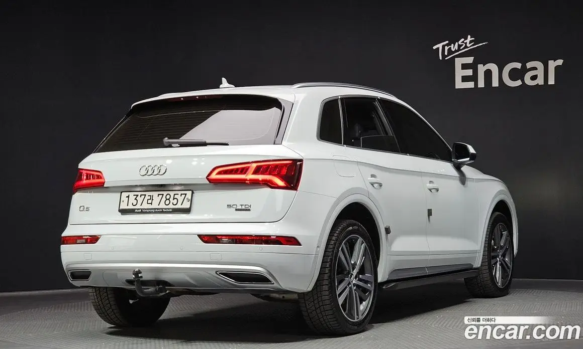 Audi Q5 2020 3.0 автомат (гидро), фото 2 Audi Q5 2020 3.0 автомат (гидро), фото 2