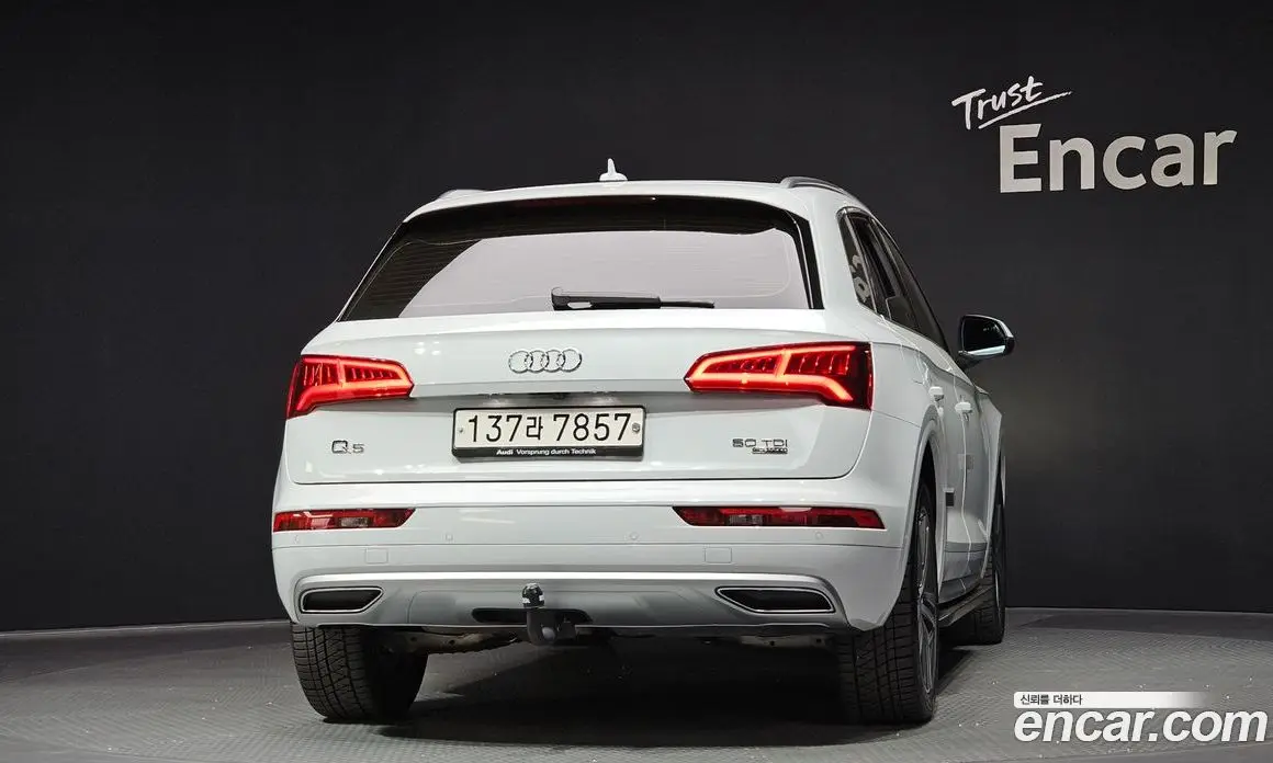 Audi Q5 2020 3.0 автомат (гидро), фото 4 Audi Q5 2020 3.0 автомат (гидро), фото 4