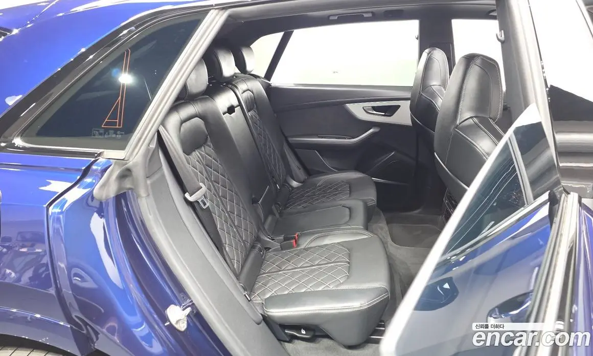 Audi Q8 2023 3.0 автомат (гидро), фото 17