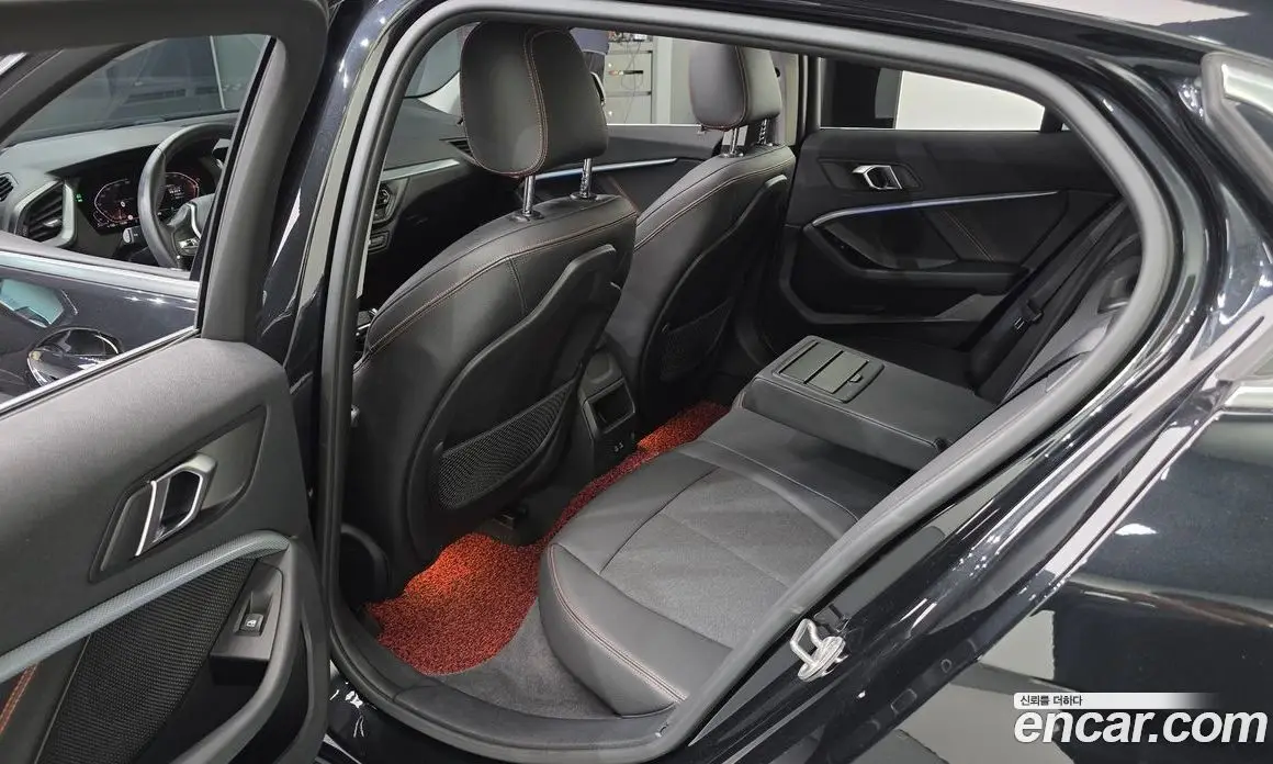 BMW 1 серия 2021 2.0 автомат (гидро), фото 16