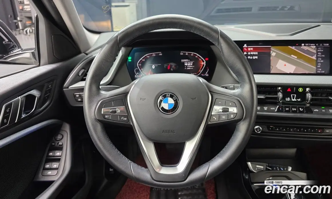 BMW 1 серия 2021 2.0 автомат (гидро), фото 18