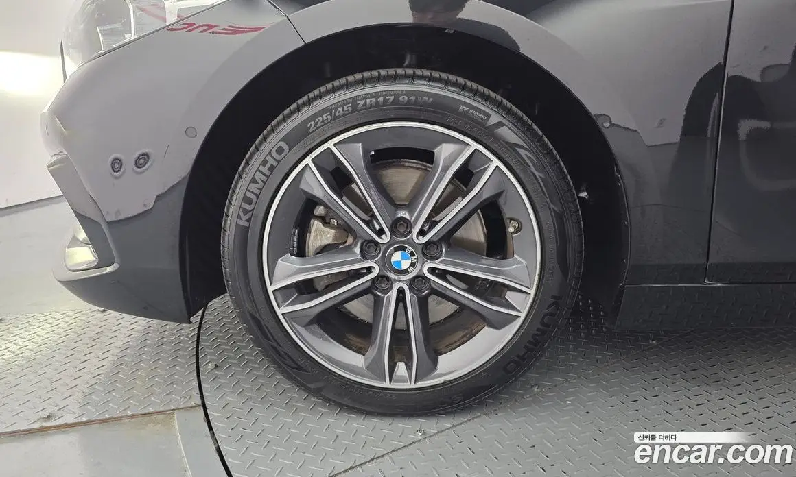 BMW 1 серия 2021 2.0 автомат (гидро), фото 5