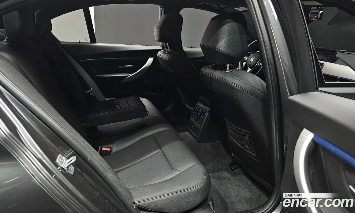BMW 3 серия 2018 2.0 автомат (гидро), фото 15 BMW 3 серия 2018 2.0 автомат (гидро), фото 15