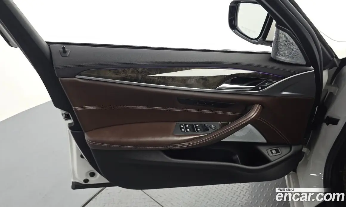 BMW 5 серия 2018 3.0 автомат (гидро), фото 14