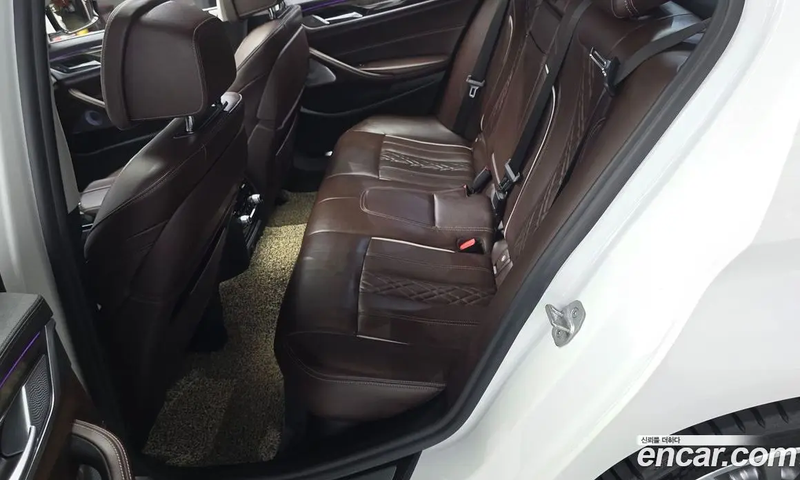 BMW 5 серия 2018 3.0 автомат (гидро), фото 18