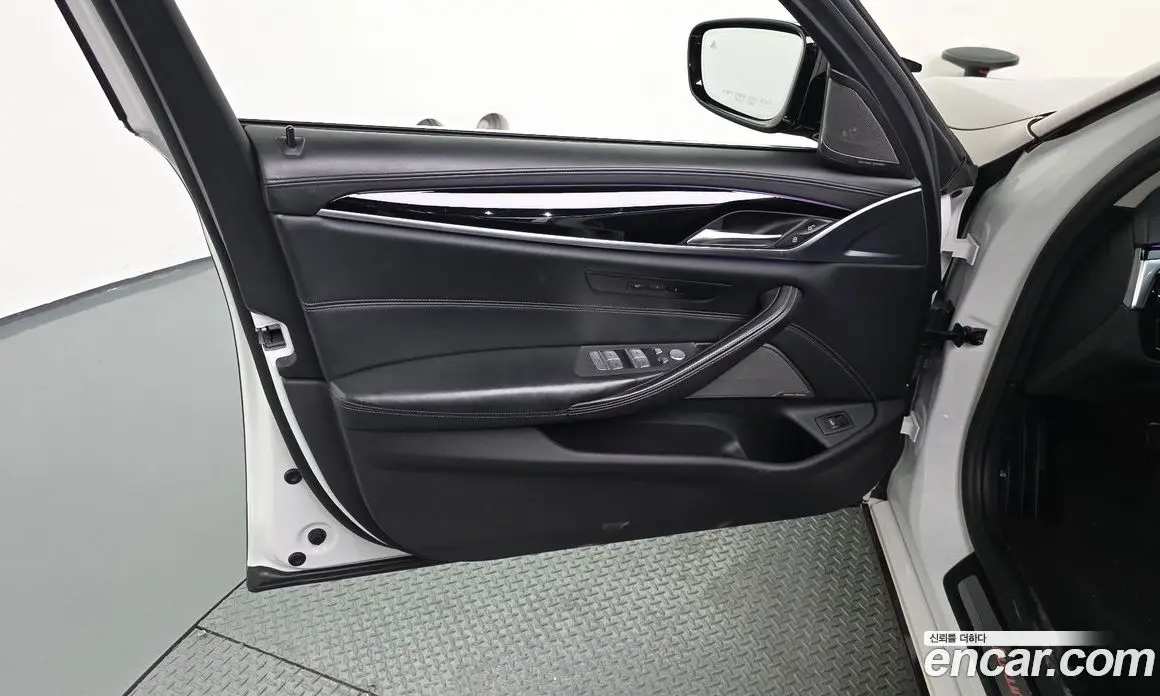 BMW 5 серия 2020 2.0 автомат (гидро), фото 14 BMW 5 серия 2020 2.0 автомат (гидро), фото 14