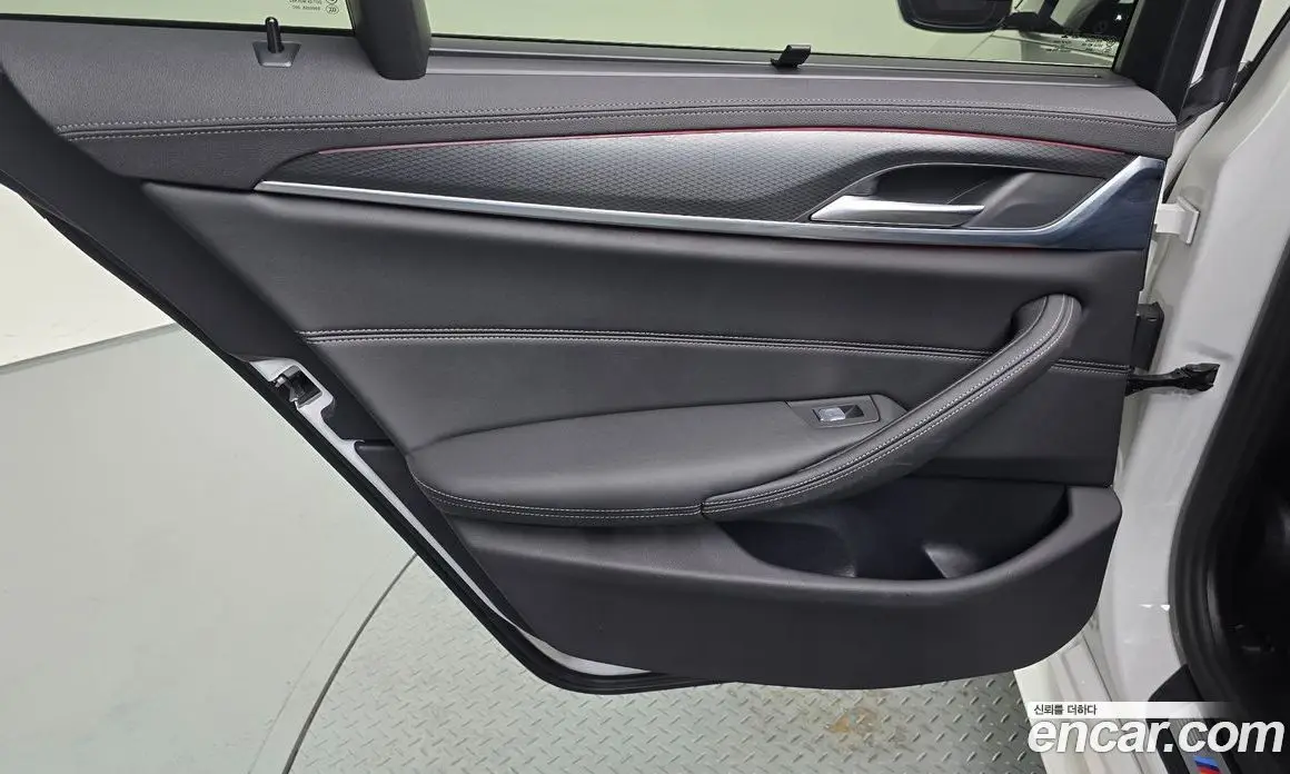 BMW 5 серия 2023 2.0 автомат (гидро), фото 15 BMW 5 серия 2023 2.0 автомат (гидро), фото 15