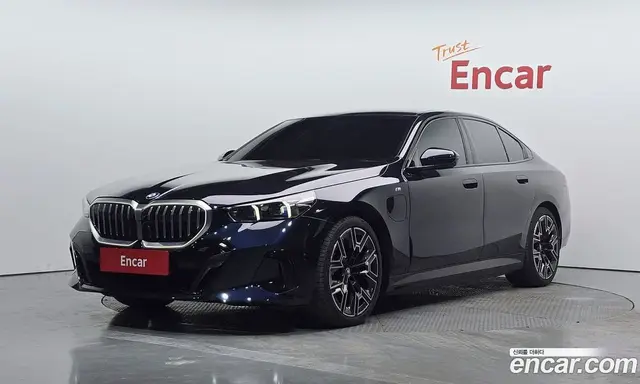 BMW 5 серия, 2025, 33 690 км