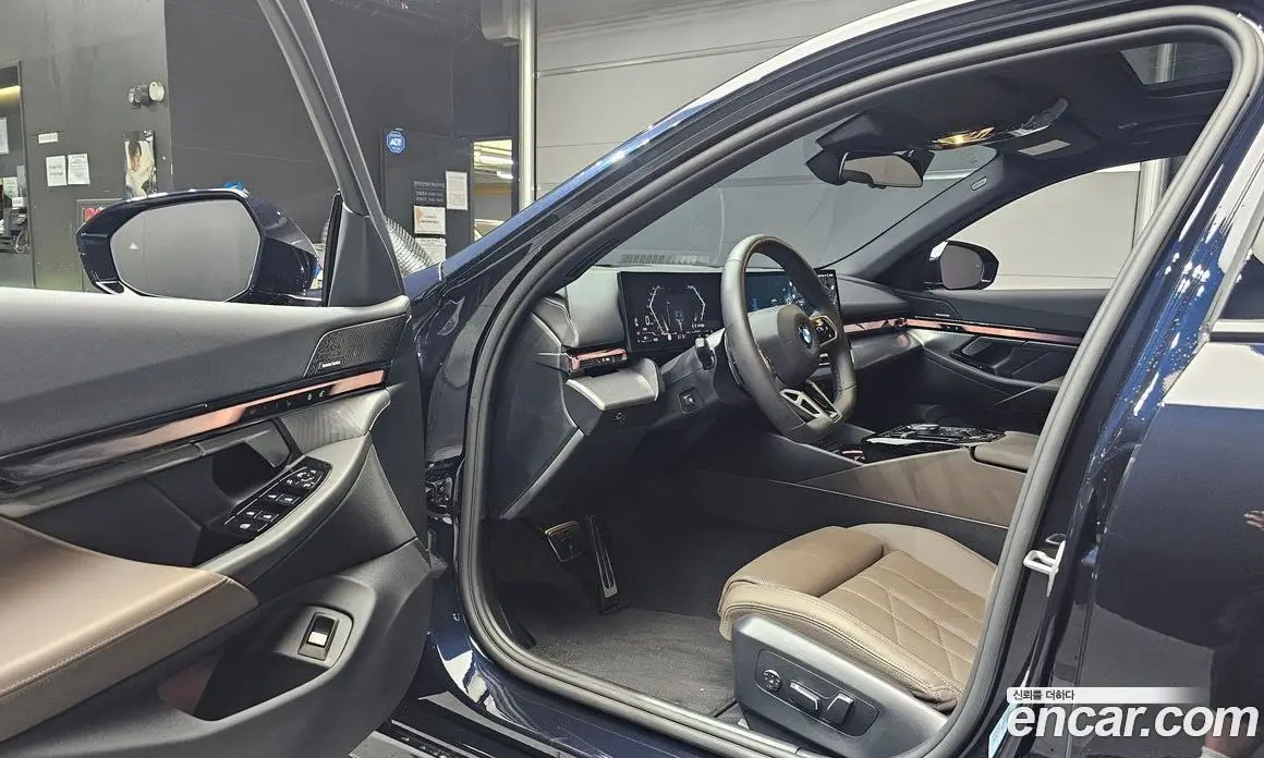 BMW 5 серия 2025 2.0 автомат (гидро), фото 13