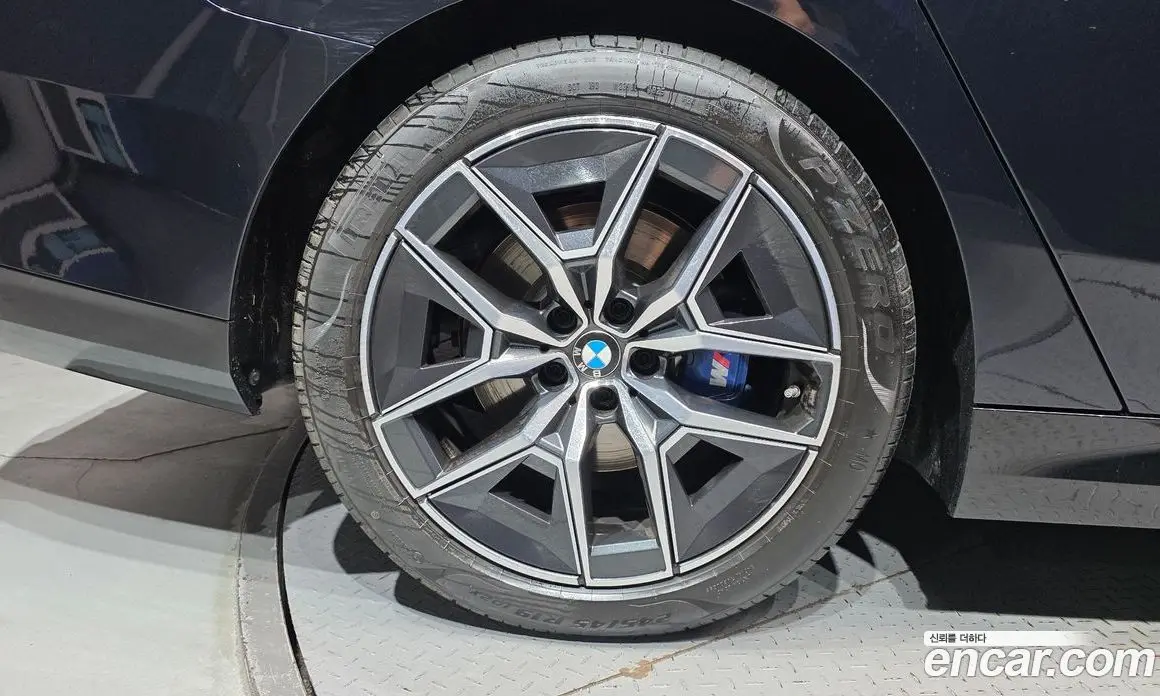 BMW 5 серия 2025 2.0 автомат (гидро), фото 5