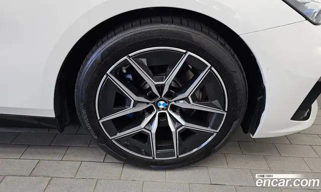 BMW 5 серия 2026 2.0 автомат (гидро), миниатюра 7 BMW 5 серия 2026 2.0 автомат (гидро), миниатюра 7