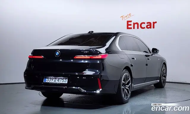 BMW 7 серия 2023 3.0 автомат (гидро), миниатюра 2