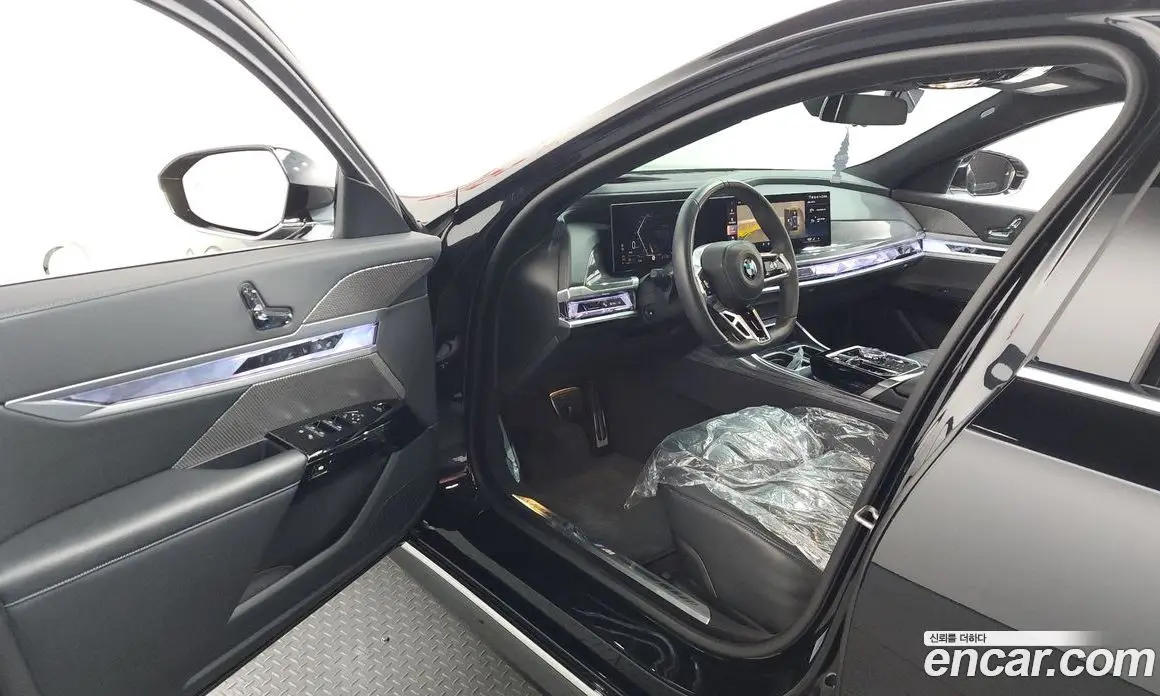 BMW 7 серия 2023 3.0 автомат (гидро), фото 13