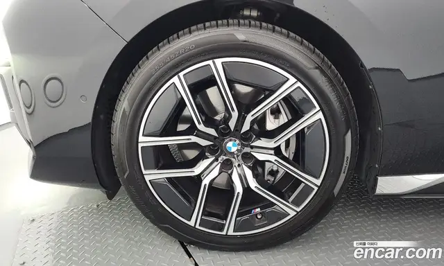 BMW 7 серия 2023 3.0 автомат (гидро), миниатюра 5