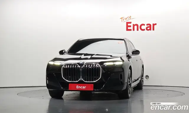 BMW 7 серия 2023 3.0 автомат (гидро), миниатюра 3