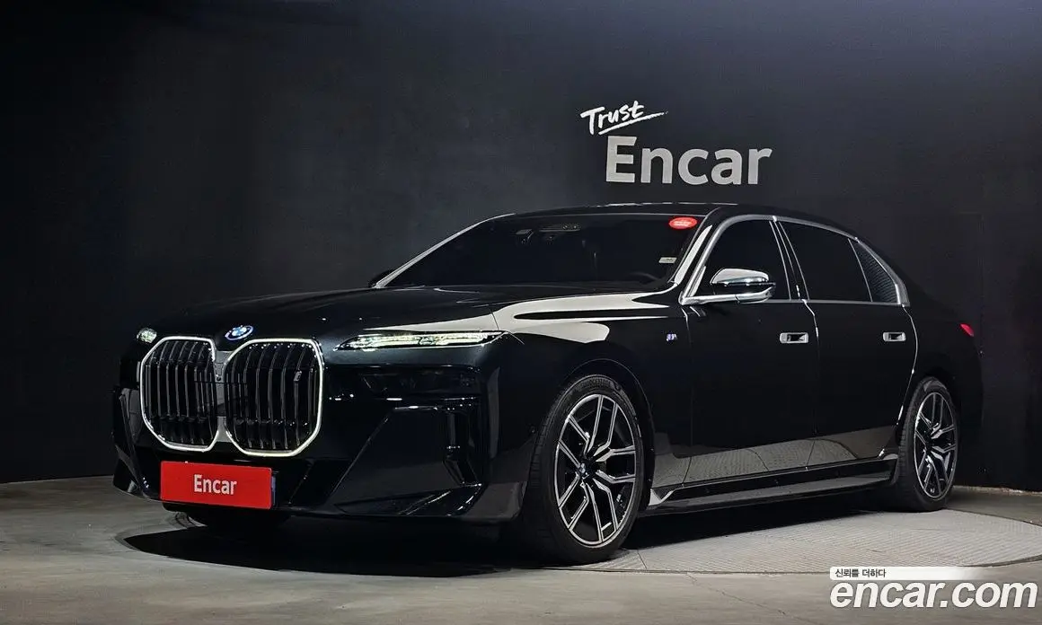 BMW i7 2023 0.3 автомат (гидро), фото 1 BMW i7 2023 0.3 автомат (гидро), фото 1