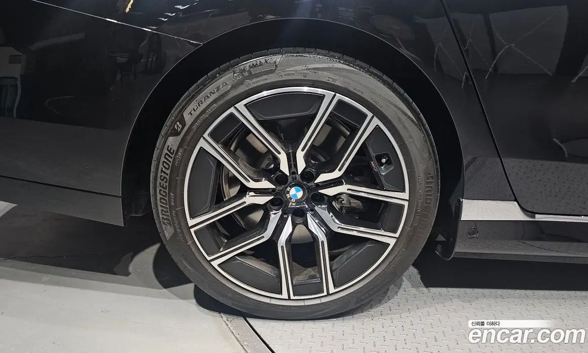 BMW i7 2023 0.3 автомат (гидро), фото 5 BMW i7 2023 0.3 автомат (гидро), фото 5