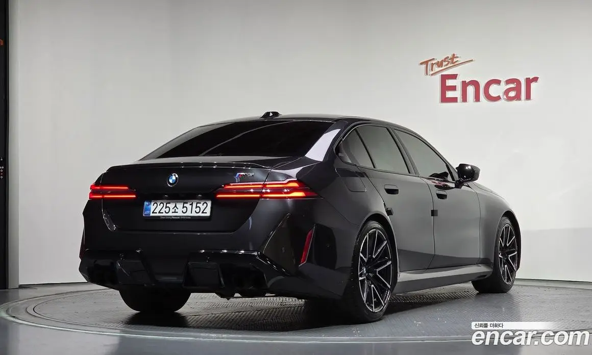 BMW M5 2025 4.4 автомат (гидро), фото 2 BMW M5 2025 4.4 автомат (гидро), фото 2
