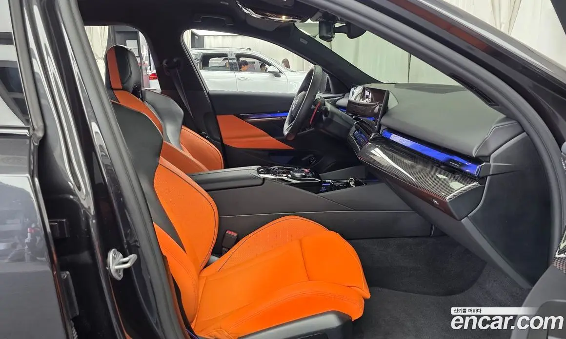 BMW M5 2025 4.4 автомат (гидро), фото 17 BMW M5 2025 4.4 автомат (гидро), фото 17