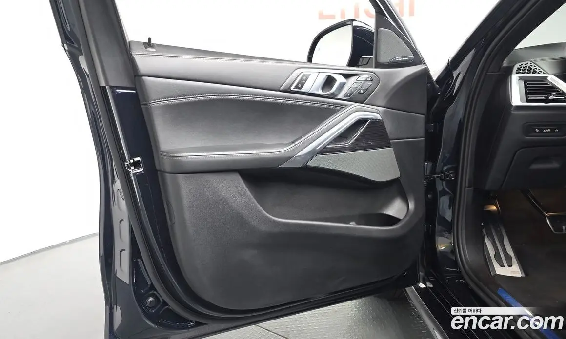BMW X6 2024 3.0 автомат (гидро), фото 13