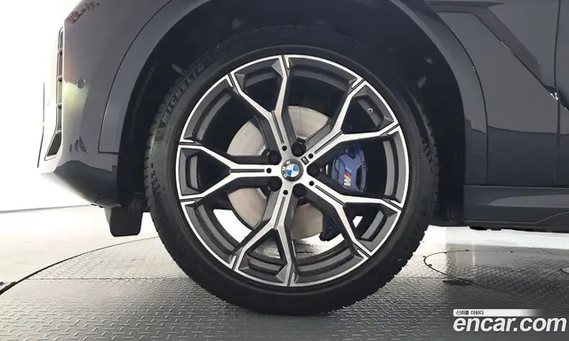 BMW X6 2024 3.0 автомат (гидро), миниатюра 4