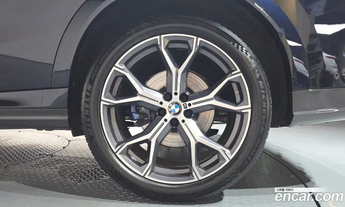 BMW X6 2024 3.0 автомат (гидро), фото 6
