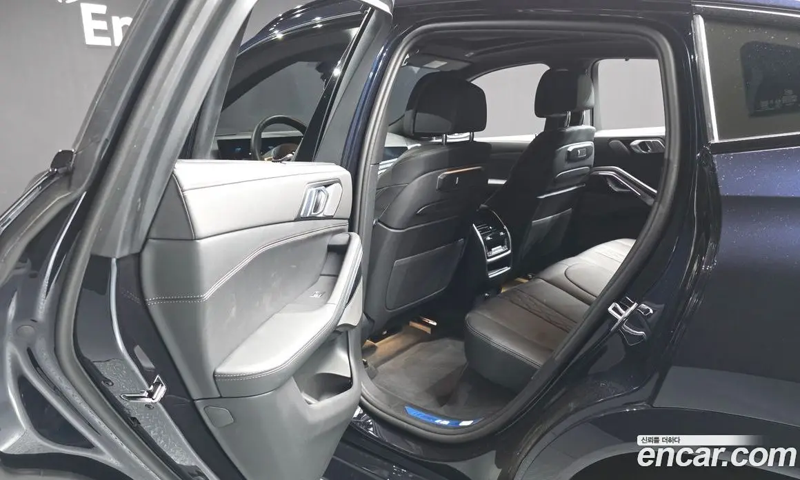 BMW X6 2025 3.0 автомат (гидро), фото 16