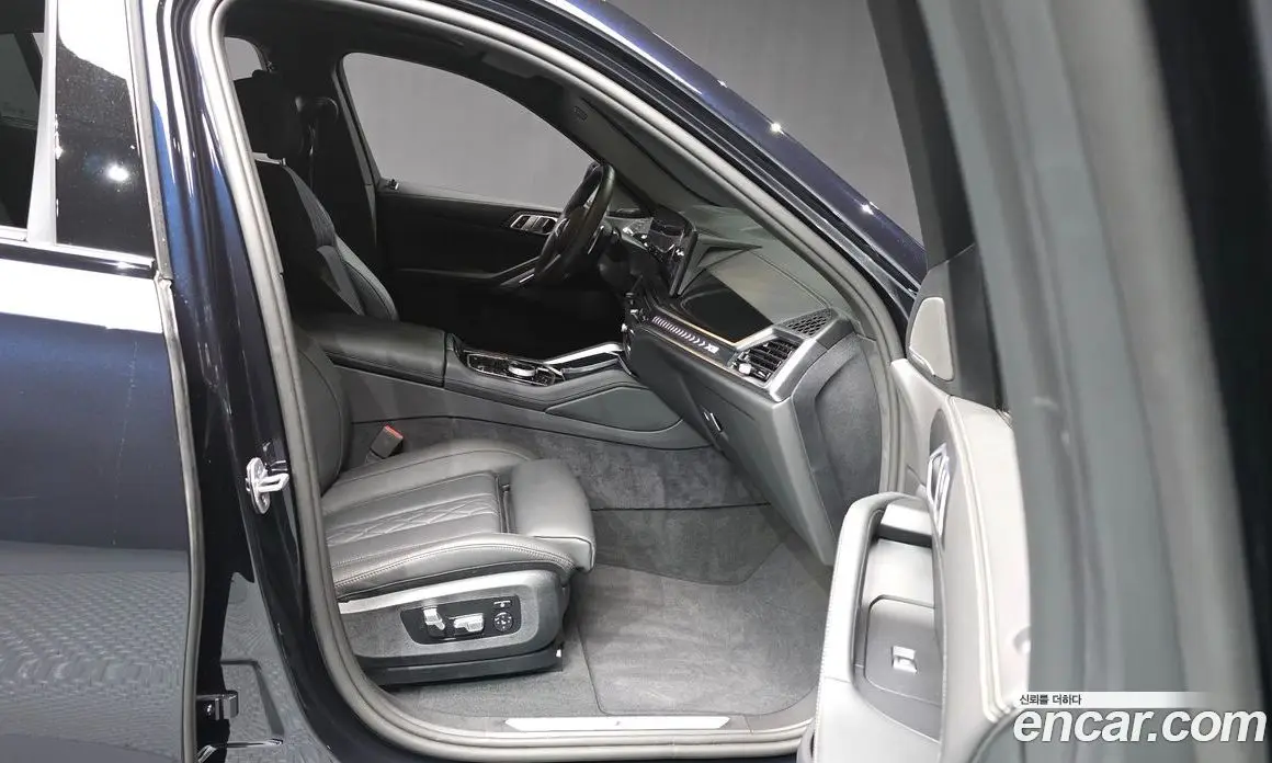 BMW X6 2025 3.0 автомат (гидро), фото 17