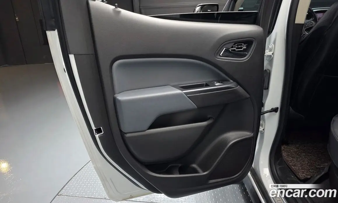 Chevrolet Colorado 2021 3.6 автомат (гидро), фото 15
