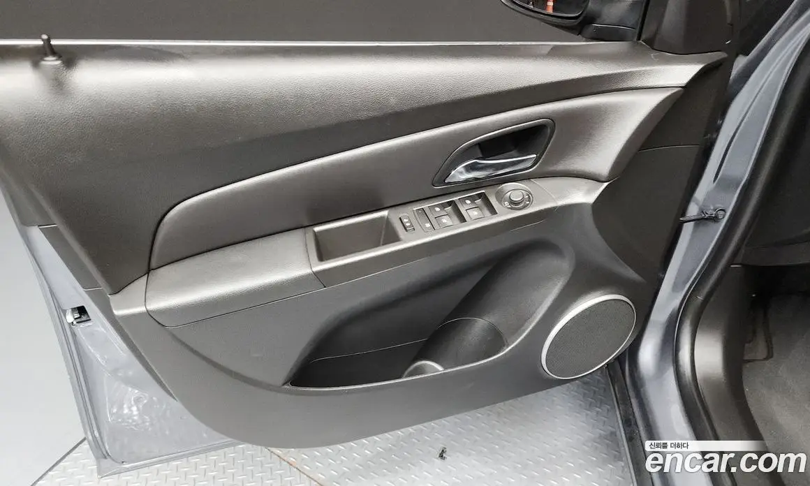 Chevrolet Cruze 2015 1.8 автомат (гидро), фото 14 Chevrolet Cruze 2015 1.8 автомат (гидро), фото 14