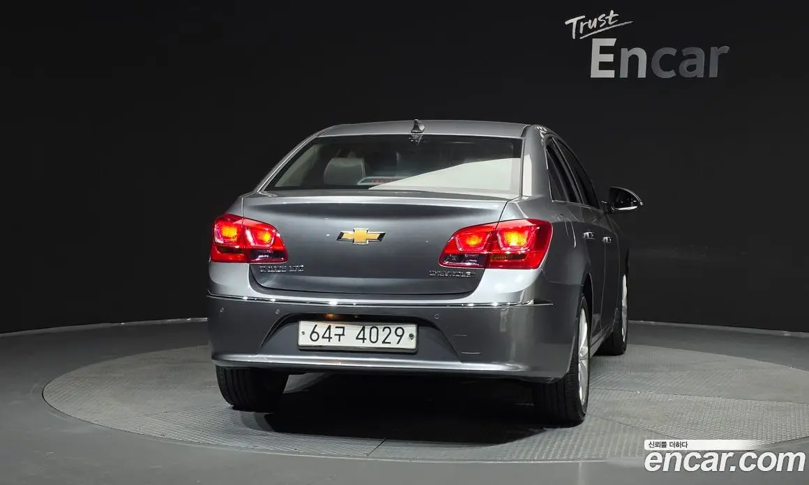 Chevrolet Cruze 2015 1.8 автомат (гидро), фото 4 Chevrolet Cruze 2015 1.8 автомат (гидро), фото 4