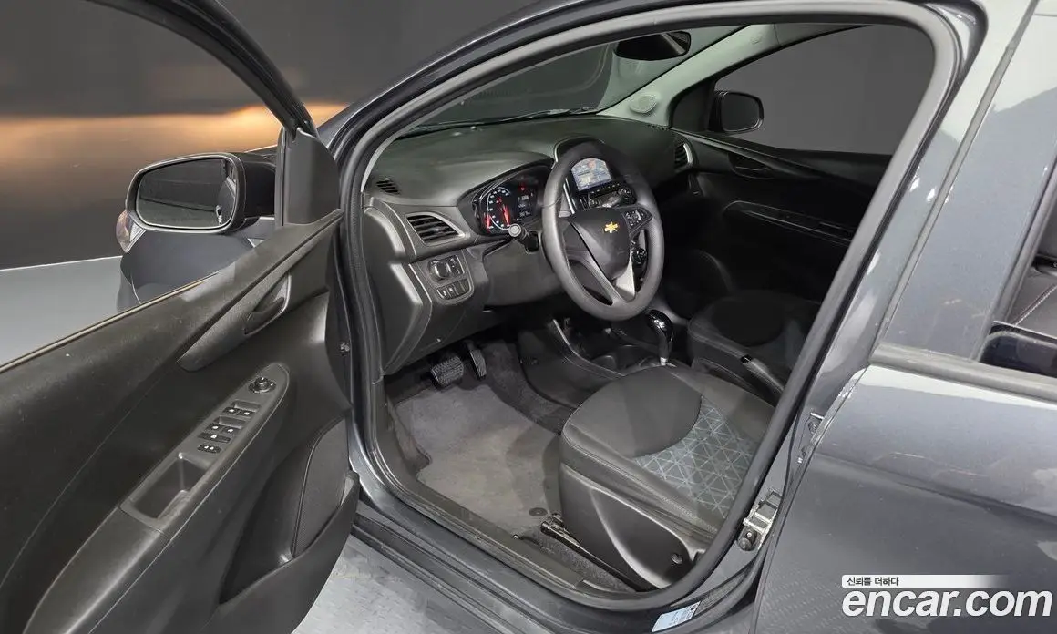 Chevrolet Spark 2022 1.0 автомат (гидро), фото 13