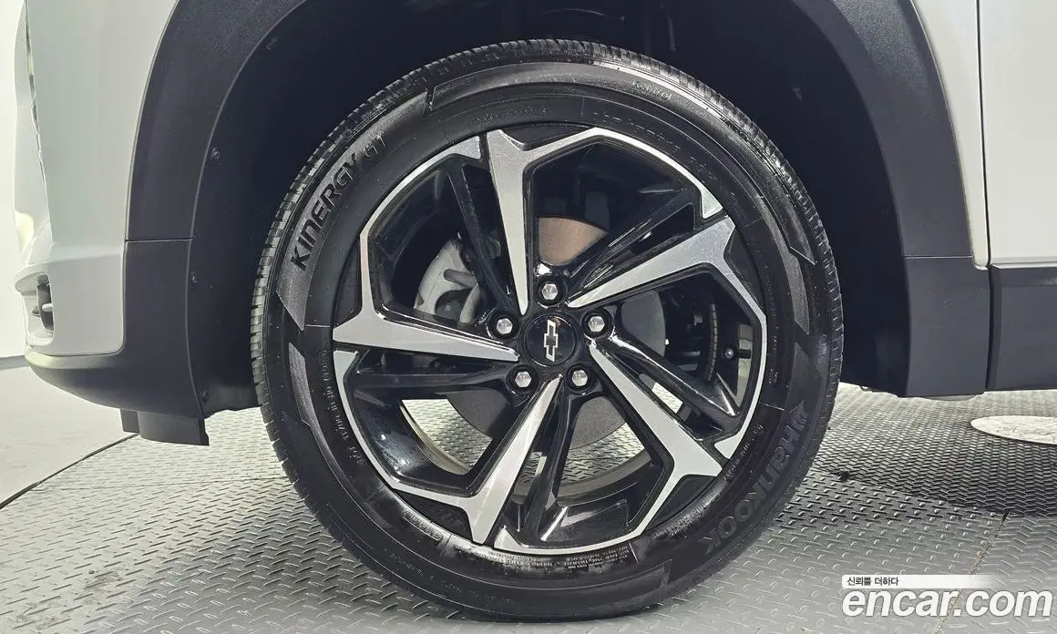 Chevrolet TrailBlazer 2023 1.3 автомат (гидро), фото 4 Chevrolet TrailBlazer 2023 1.3 автомат (гидро), фото 4
