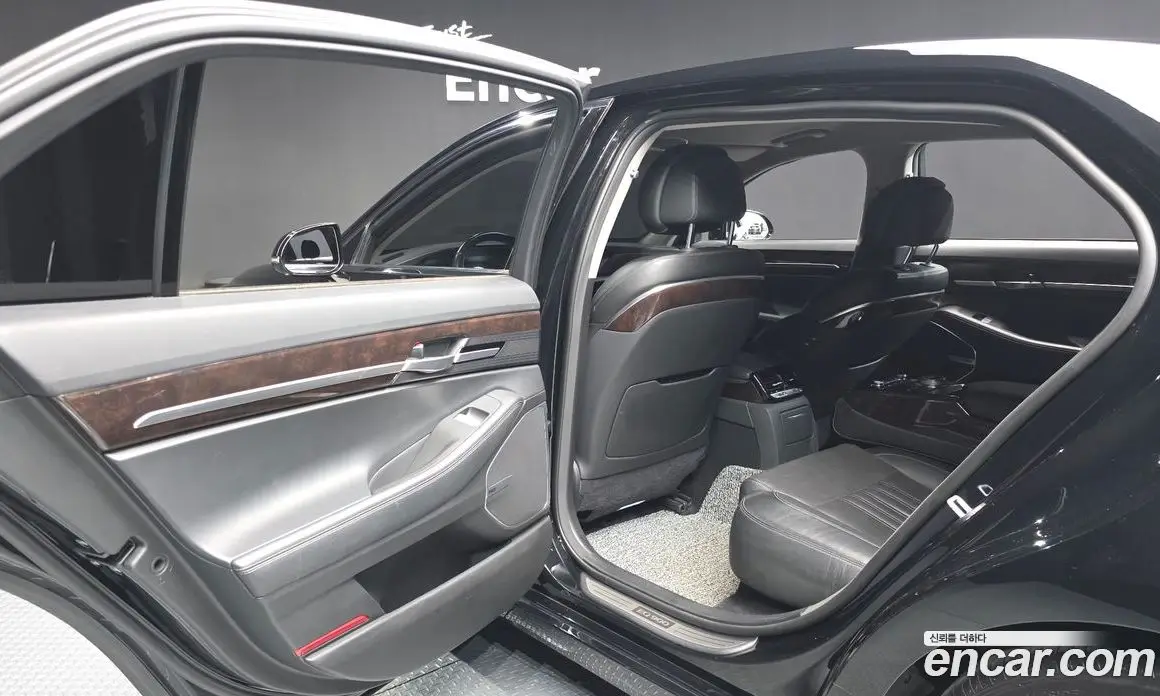Genesis EQ900 2017 3.8 автомат (гидро), фото 16 Genesis EQ900 2017 3.8 автомат (гидро), фото 16
