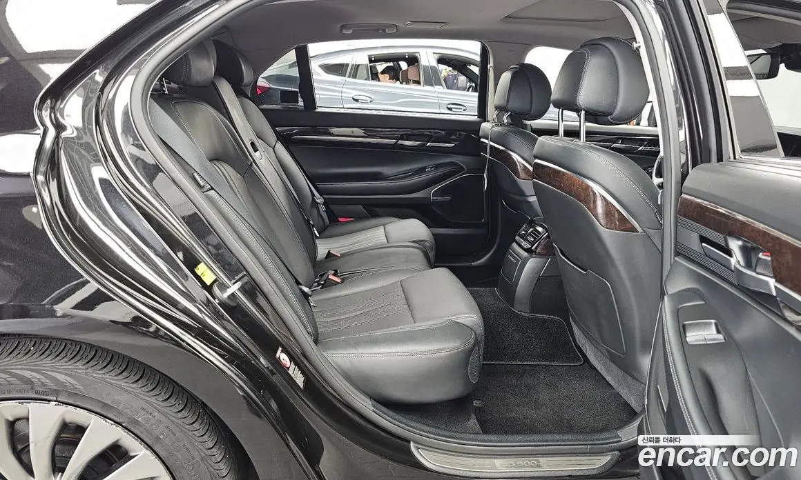 Genesis EQ900 2018 3.8 автомат (гидро), фото 18 Genesis EQ900 2018 3.8 автомат (гидро), фото 18
