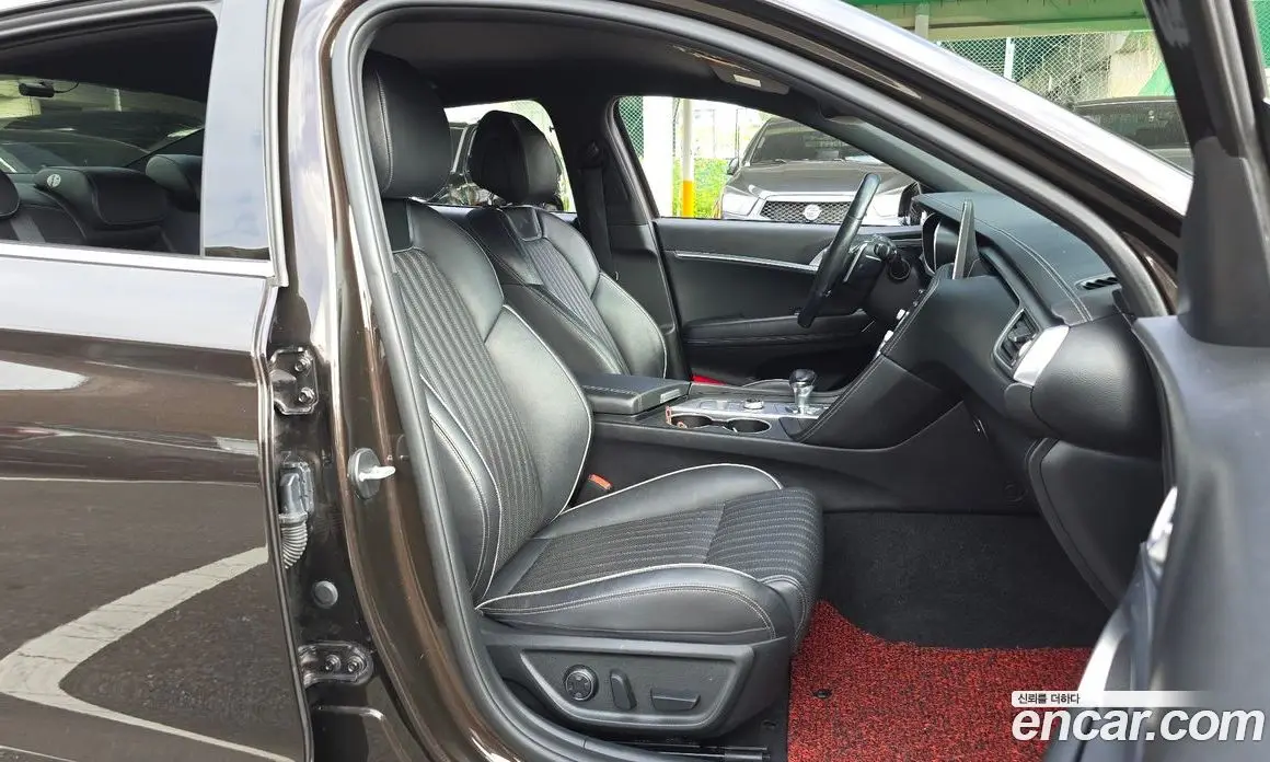 Genesis G70 2018 3.3 автомат (гидро), фото 17 Genesis G70 2018 3.3 автомат (гидро), фото 17