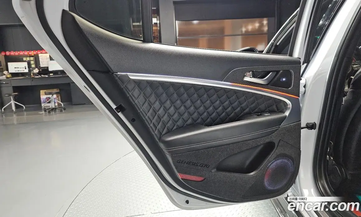 Genesis G70 2019 2.0 автомат (гидро), фото 15