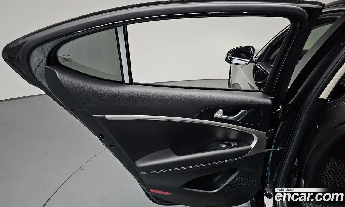 Genesis G70 2023 2.5 автомат (гидро), фото 14