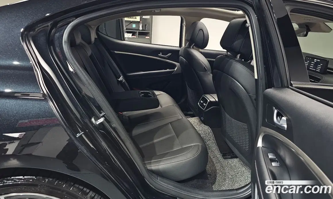 Genesis G70 2023 2.5 автомат (гидро), фото 17
