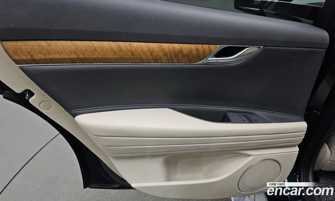 Genesis G80 2023 2.5 автомат (гидро), фото 14