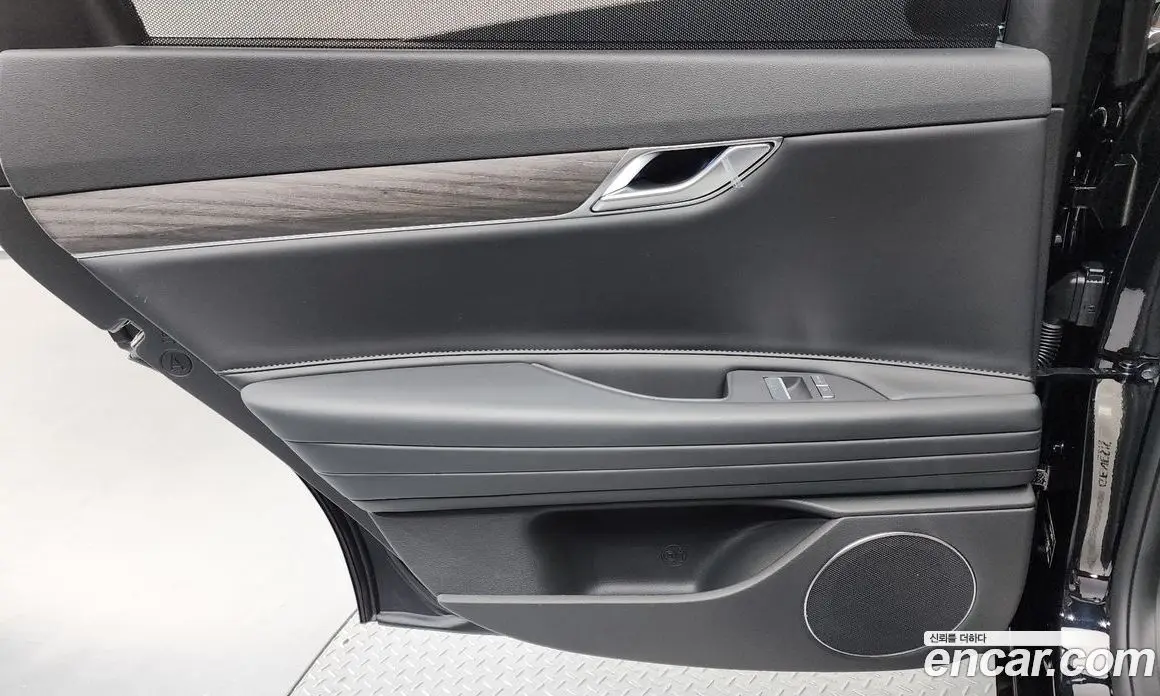 Genesis G80 2024 2.5 автомат (гидро), фото 15