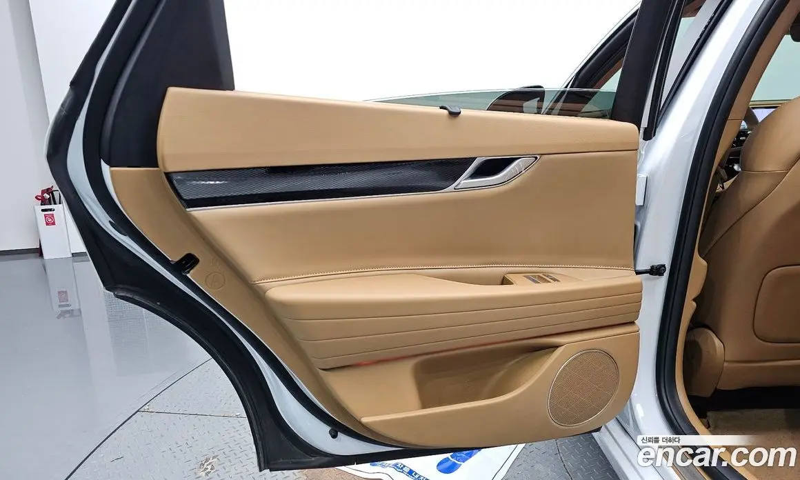 Genesis G80 2025 2.5 автомат (гидро), фото 14