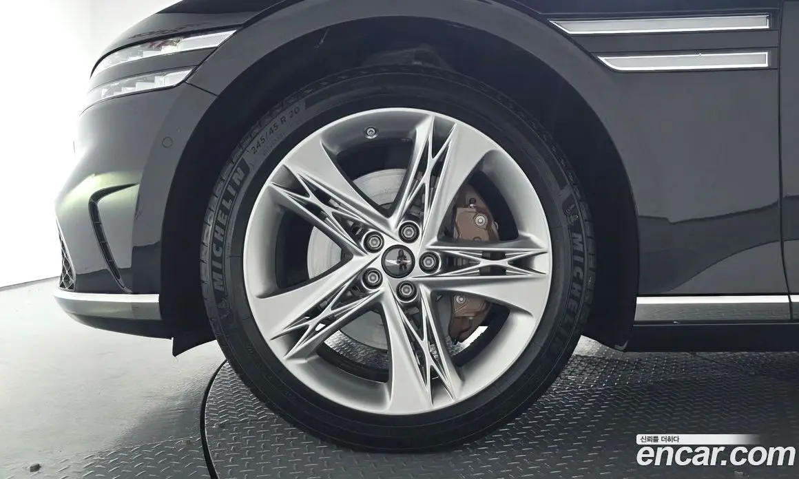Genesis G90 2023 3.5 автомат (гидро), фото 4 Genesis G90 2023 3.5 автомат (гидро), фото 4